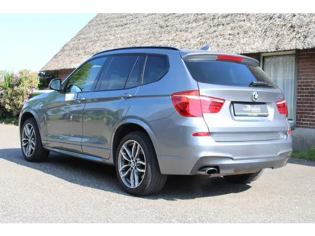 BMW X3 xDrive20i High Executive M-SPORT LEER NAVI PANO 140000KM!!!
