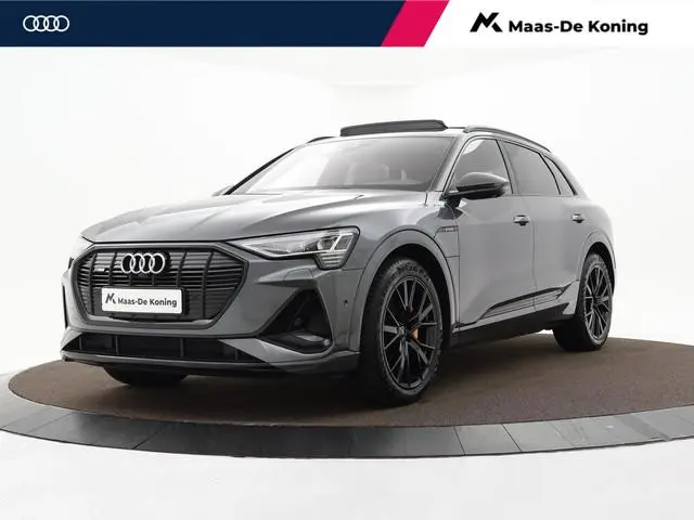 Audi e-tron 55 Quattro S Edition 95 kWh 408pk · SOH 94,6% · Panoramadak · 360 Camera · Luchtvering ·...