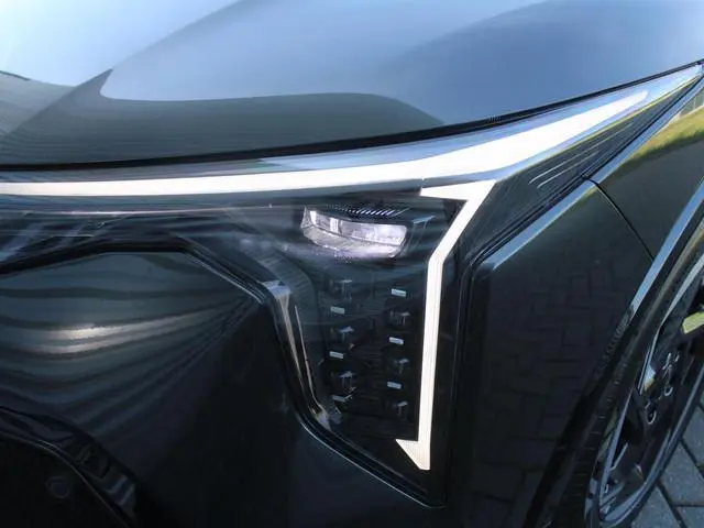 Kia K4