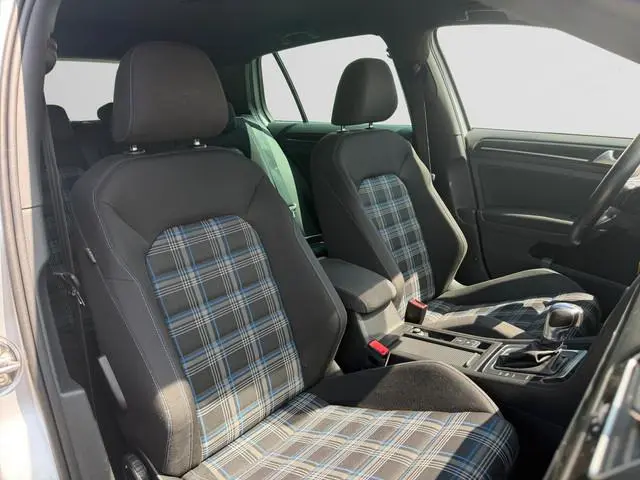 Volkswagen Golf 1.4 TSI 204pk GTE Aut- SOH 87%, Privacy Glass, Carplay, Android Auto, Xenon Led
