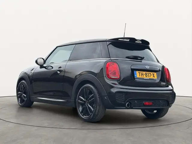 MINI Cooper 1.5 136PK John Cooper Works Pano Harman-Kardon