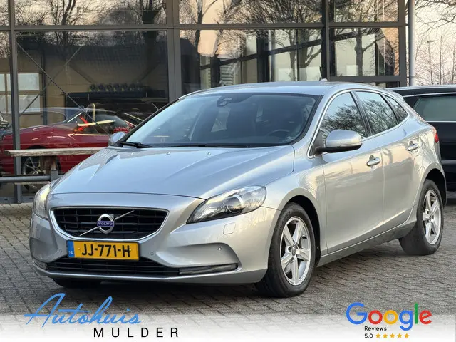 Volvo V40 2.0 T2 Momentum Xenon/Clima/Navigatie/Stoelverwarming/PDC