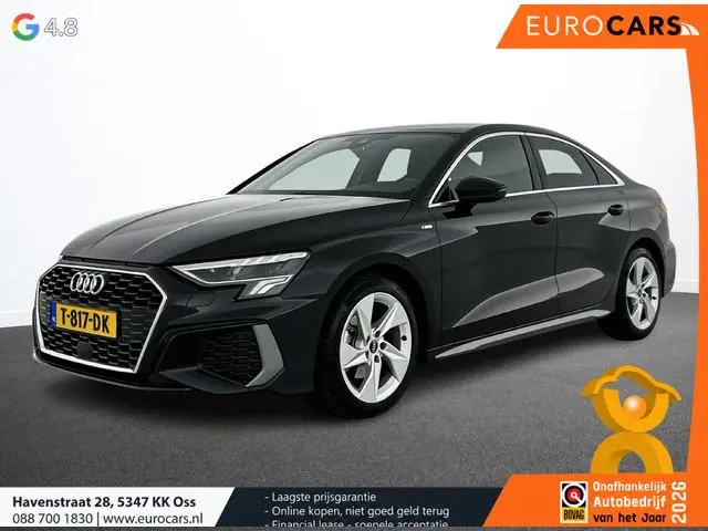Audi A3 Limousine 30 TFSI S edition Navigatie Apple Carplay/Android Auto Parkeersensoren Adaptive Cr...