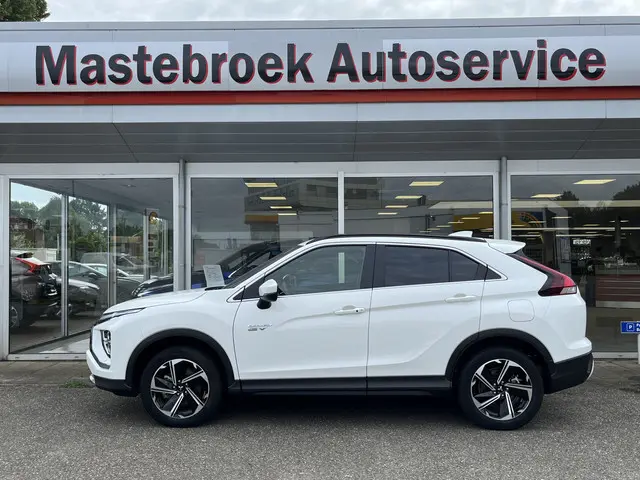Mitsubishi Eclipse Cross 2.4 PHEV Intense+ Staat in Hardenberg