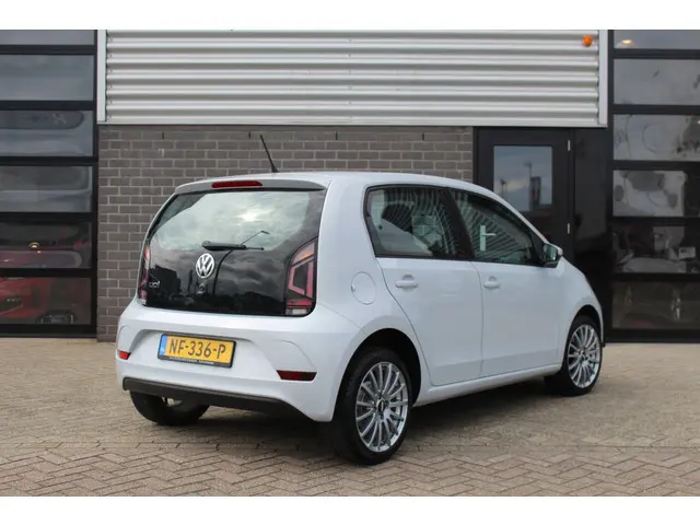 Volkswagen Up! 1.0 BMT Move Up! / Automaat / N.A.P.