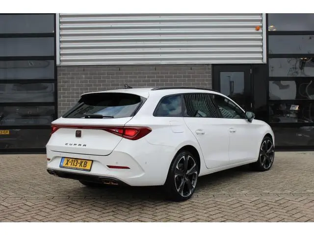 CUPRA Leon Sportstourer 1.4 e-Hybrid VZ Adrenaline / Carplay / Sportstoelen