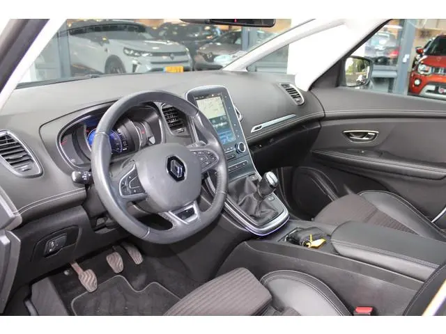Renault Grand Scénic 1.3 TCe Intens 140 pk, Winterpakket, Trekhaak, 1850 kg trekgew.