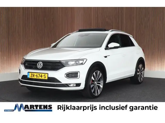 Volkswagen T-Roc 1.5 TSI 150pk DSG R-Line Sport Trekhaak Camera Stuur+Stoelverwarming Keyless Panora...