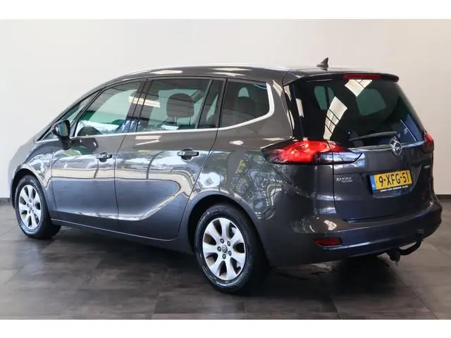 Opel Zafira Tourer 1.4 Business+ Navigatie CruiseControl Trekhaak 140pk!