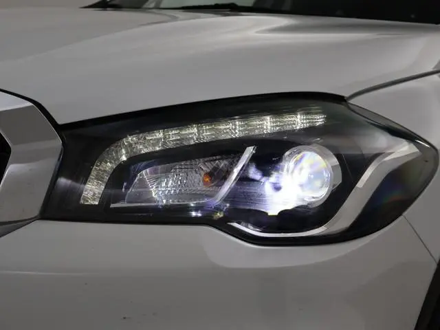 Suzuki S-Cross
