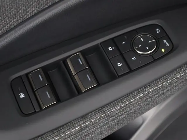 Lexus LBX