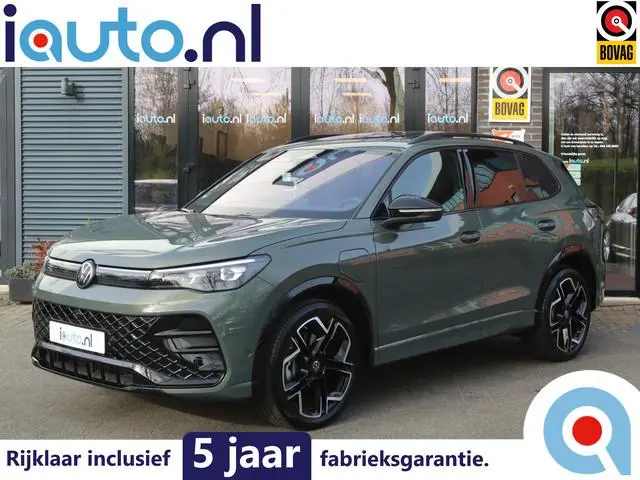 Volkswagen Tiguan 1.5 eHybrid 272pk R-Line Black Style Pano/Leder/IQ.Light HD/360/Headup/HK/Keyless/...