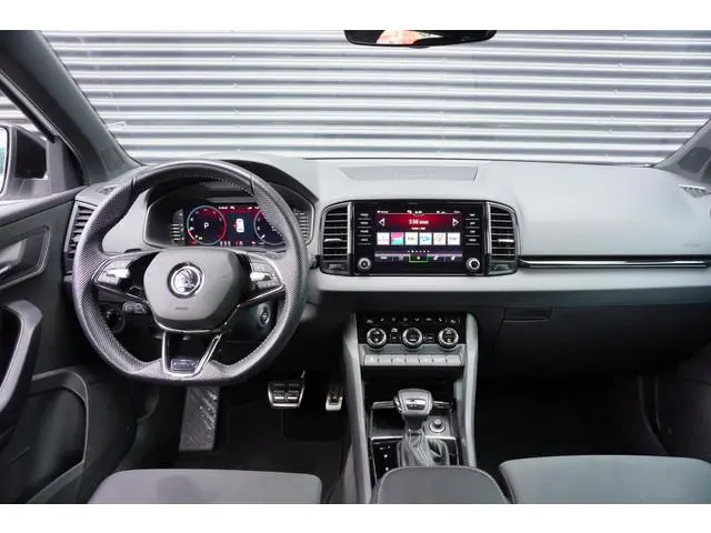 ŠKODA Karoq 1.5 TSI ACT Sportline Apple Carplay Navigatie Camera Parkeersensoren ACC Cruise control...