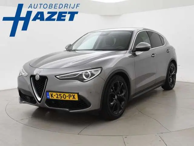 Alfa Romeo Stelvio 2.0T 280 PK AWD FIRST EDITION + 20 INCH | TREKHAAK | LEDER | STUURVERW. | STOELVERW. | CAMERA