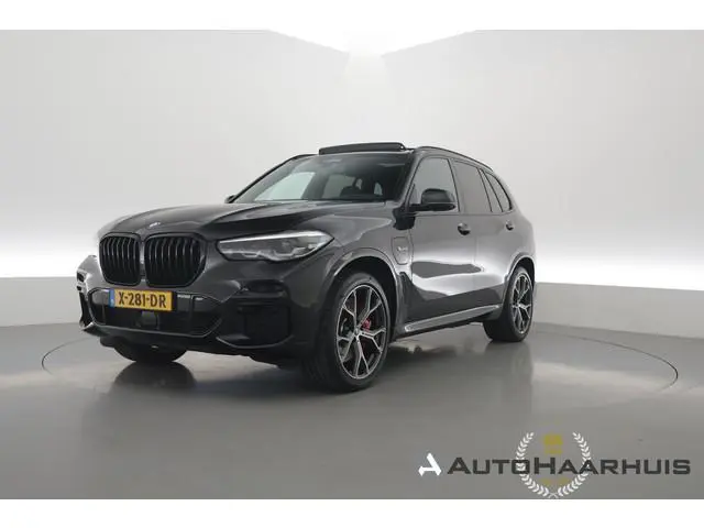 BMW X5 xDrive45e M-Sport | Rijklaar! | S/K-Dak | E-Trekhaak | Luchtvering | HUD | 360*+PDC | Harman/...