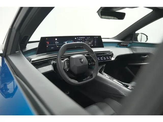 Peugeot 3008 1.2 Hybrid 136 GT | Panoramdak | 360 Camera | Stoelverwarming | Elektrische Kofferklep...