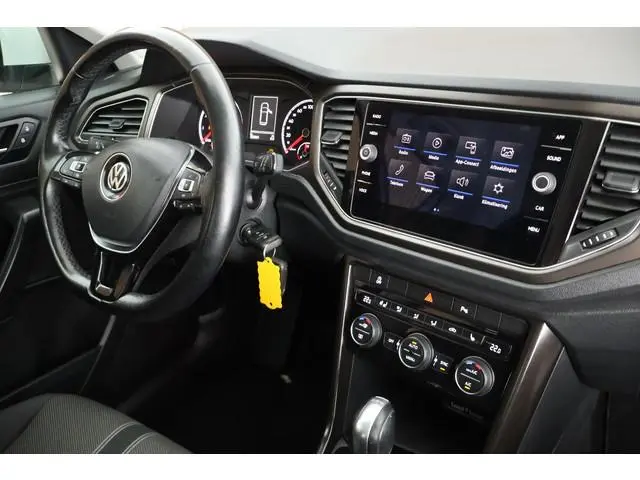 Volkswagen T-Roc 1.5 TSI 150pk DSG Style Camera Stuur+Stoelverw. Carplay Adaptive cruise
