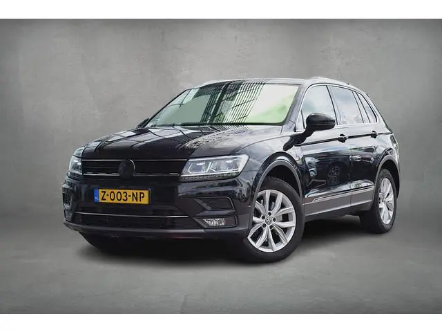 Volkswagen Tiguan 2.0 TSI 4Motion Highline | Trekhaak | Apple CarPlay | Camera | Stoelverwarming