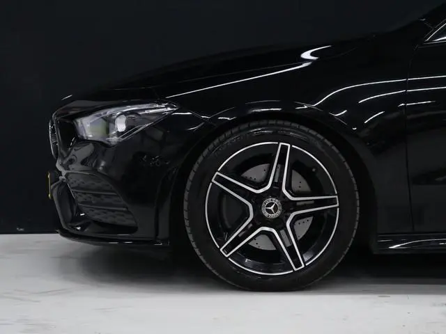 Mercedes-Benz CLA-klasse 200 Business Solution AMG [SFEERVERLICHTING, LED, STOELVERWARMING, BLUETOOT...