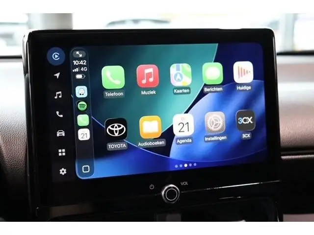 Toyota Yaris 1.5 Hybrid 115 First Edition, Apple Carplay, Privacy Glass, Android auto, Parelmoer Wit...