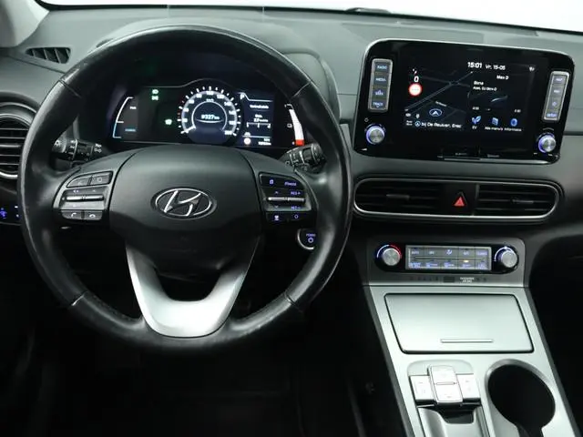 Hyundai Kona EV Premium 64 kWh | 1 Fase | Leder | Navigatie | Apple carplay |