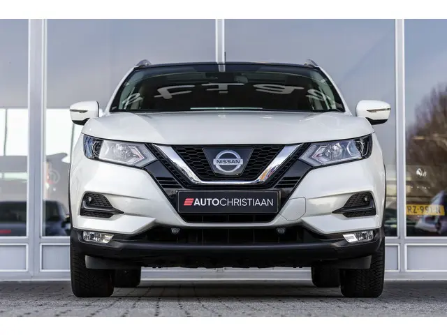 Nissan Qashqai 1.2 Acenta | Pano | Trekhaak | NL Auto