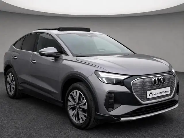 Audi Q4 Sportback e-tron 35 Launch edition 55 kWh 125kW/170PK · Panoramadak · Leder · Stoelverwarmin...