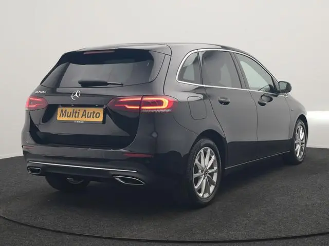 Mercedes-Benz B-klasse 250 e Premium PHEV 218pk Dealer O.H. | Trekhaak Af Fabriek | Adaptive Cruise...