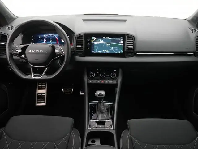 Skoda Karoq 1.5 TSI Sportline Business | Trekhaak | Private lease 669 per maand
