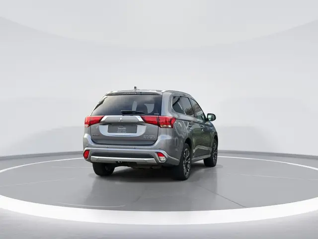 Mitsubishi Outlander 2.0 PHEV instyle+ |PANO|360 CAMERA|STUUR+STOELVERW.|ORG.NL|NAP| 3800
