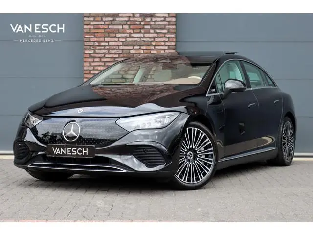 Mercedes-Benz EQE 300 Business Line 90 kWh | 49.000,- ex BTW | Hyperscreen | Luchtvering | Distronic...