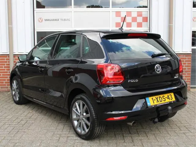 Volkswagen Polo 1.2 TSI First Edition 1e Eig/NWE Distributie/Airco/Cruise/Trekh./Bluetooth/16"LMV