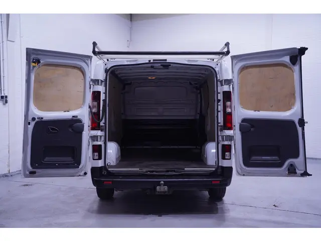 Nissan NV300