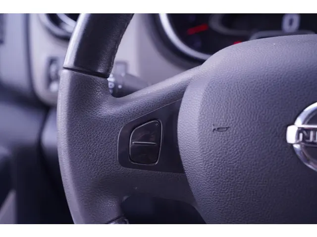 Nissan NV300