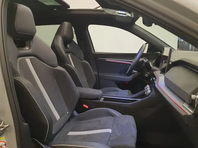 ŠKODA Kodiaq 1.5 TSI MHEV 150pk DSG/AUT Sportline 7p. Wegklapbare trekhaak, Panoramadak, Head-Up