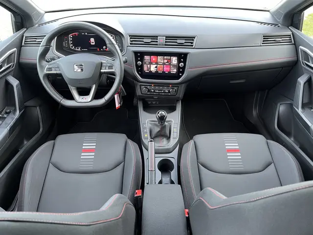 SEAT Ibiza 1.0 TSI FR Business Intense /Als nieuw!! virtual cockpit / Camera / Apple Carplay - Andro...