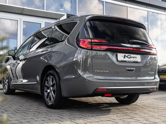 Chrysler Pacifica