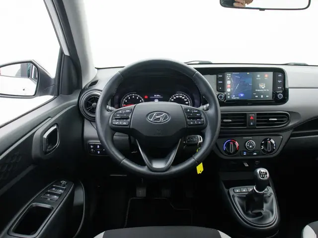 Hyundai i10 1.0 Comfort | Stoelverwarming | Navigatie via App | PDC Achter