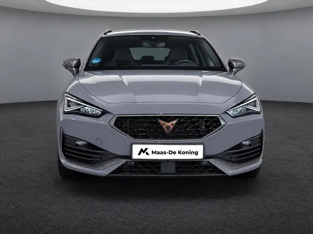 CUPRA Leon Sportstourer 1.4 e-Hybrid 245pk VZ Performance · Panoramadak · Lederen bekleding · Camera...
