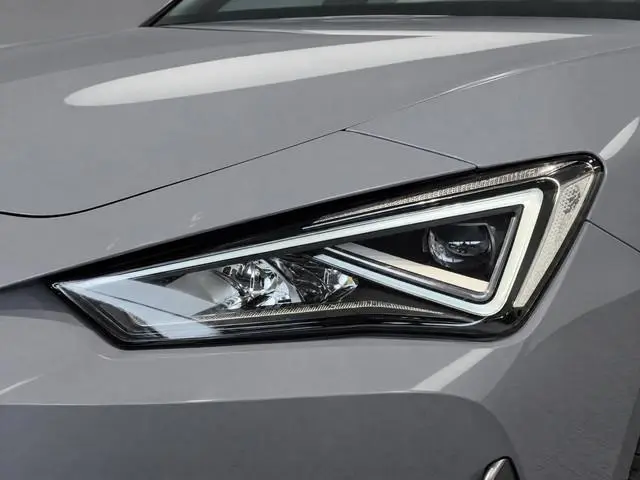 CUPRA Leon Sportstourer 1.4 e-Hybrid 245pk VZ Performance · Panoramadak · Lederen bekleding · Camera...