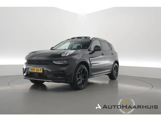 Lynk & Co 01 1.5 | Pano | Apple CarPlay | Keyless | Adapt. Cruise | Dodehoek. | 360cam. | Infinity A...