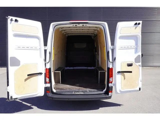 Volkswagen Crafter Facelift 140pk Automaat L3H3/L2H2 Apple Carplay Parkeersensoren digitaal Dashboar...