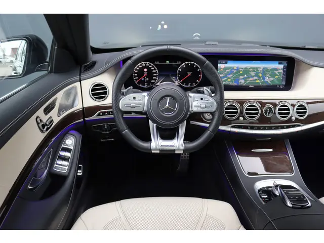 Mercedes-Benz S-Klasse