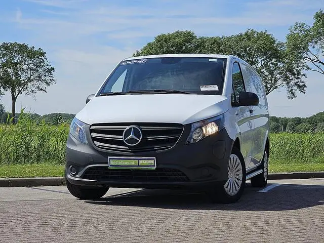 MERCEDES-BENZ EVITO 66kwh wltp 292 kms
