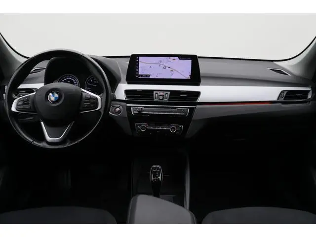 BMW X1 xDrive20i Executive Edition LED, Apple Carplay, Head-Up, Camera, Trekhaak, DAB