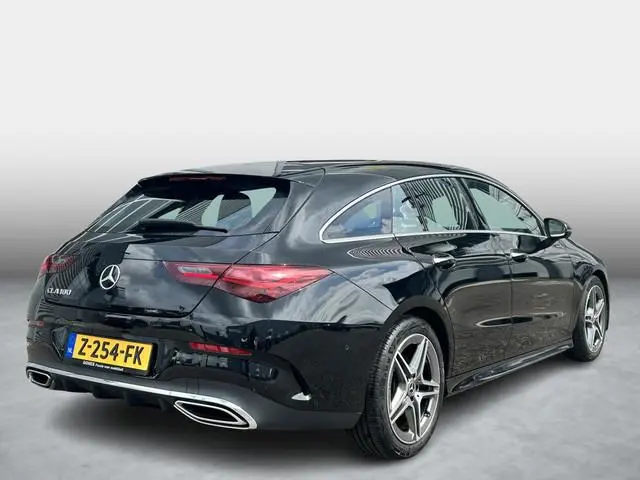Mercedes-Benz CLA-klasse Shooting Brake 180 AMG Line | Achteruitrijcamera | Stoelverwarming | Sfeerv...