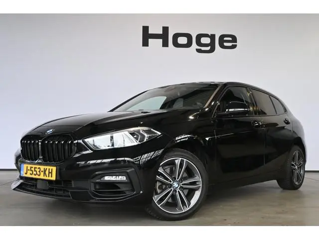 BMW 1-serie 118i Executive Clima Cruise Led Navigatie Camera 100% Onderhouden! Inruil Mogelijk!