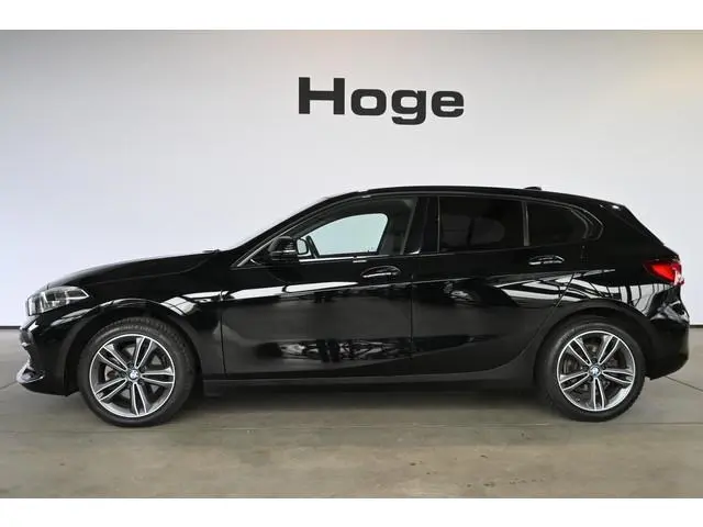BMW 1-serie 118i Executive Clima Cruise Led Navigatie Camera 100% Onderhouden! Inruil Mogelijk!