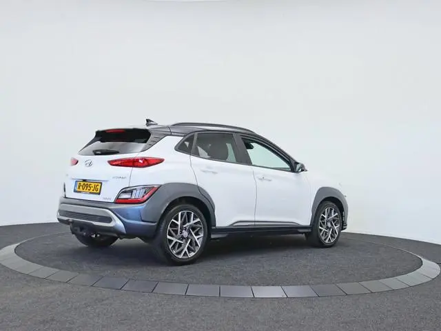 Hyundai Kona 1.6 GDI HEV Premium | Trekhaak | Leder | 1e eigenaar