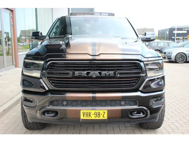 Dodge Ram 1500 5.7 V8 4x4 Crew Cab Laramie Verhoogd | Harman Kardon | Leder | 360 Camera |